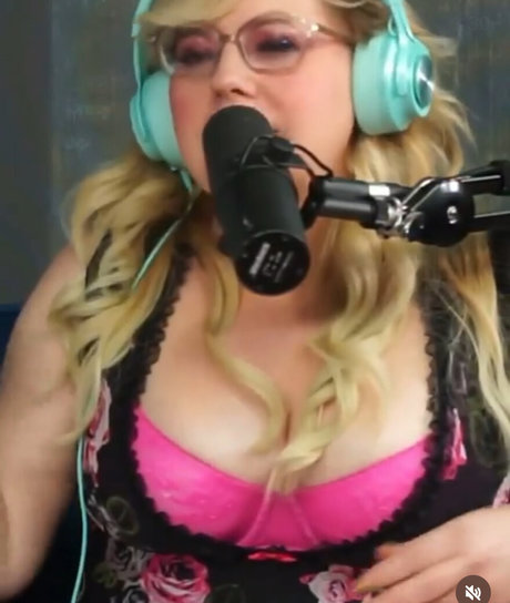 Kirsten Vangsness onlyfans.