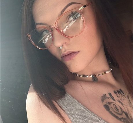 Rhiannon Jena onlyfans porno