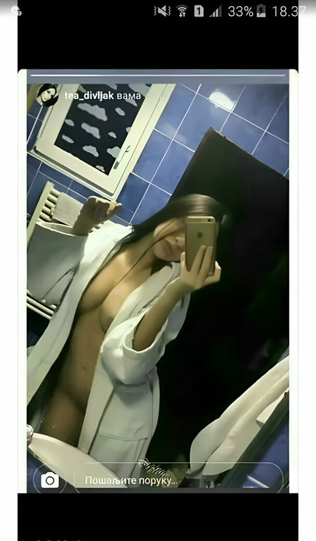 Tea Divljak onlyfans topless