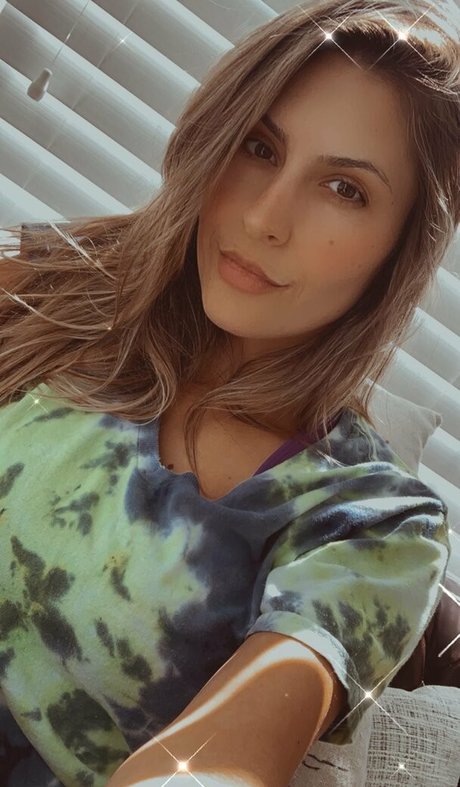 missdannigibson onlyfans strip tease