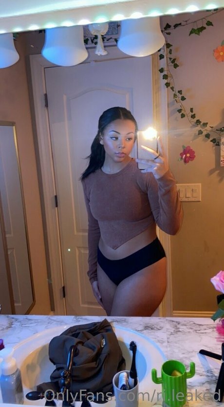 ri leaked onlyfans pics