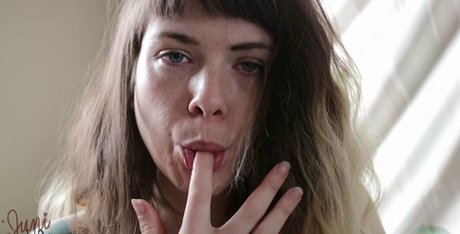 Juni Blake onlyfans model photo