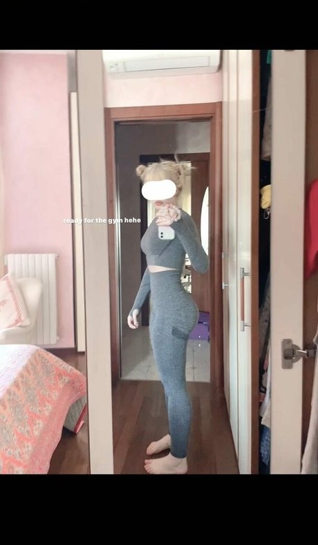 Momosharkk onlyfans leak nudes