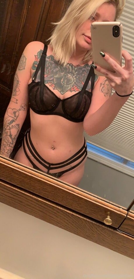 iamlydiafoxx naked onlyfans leaks