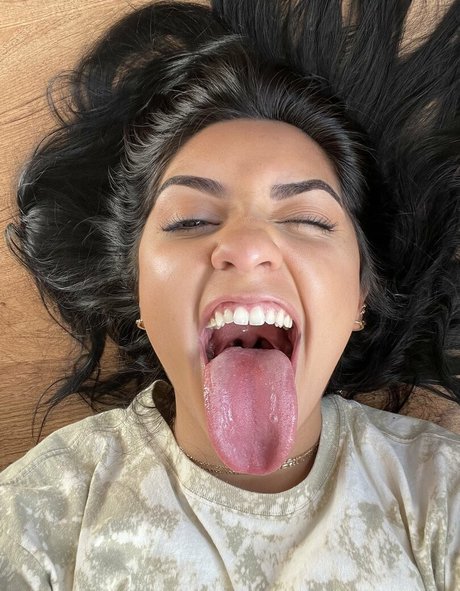 Long Tongue Fetish free only fans