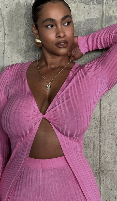 Pink besos leaks only fans