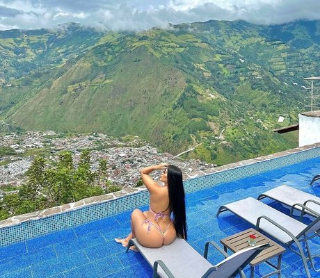 blogkarenbelen only fans nude