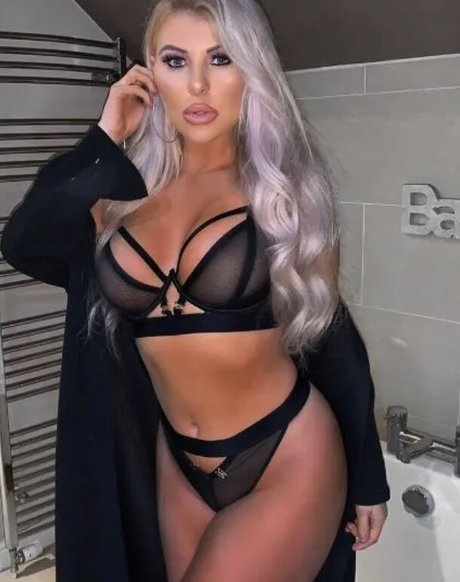 Chloe Gabrielle Chaloner onlyfans sex leaks