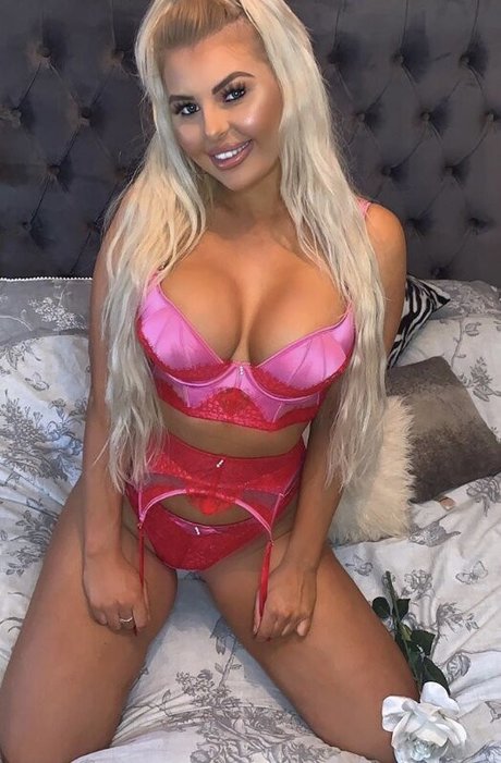 Chloe Gabrielle Chaloner only fans