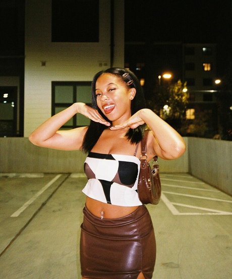 Cleopatra Lee xxx only fans