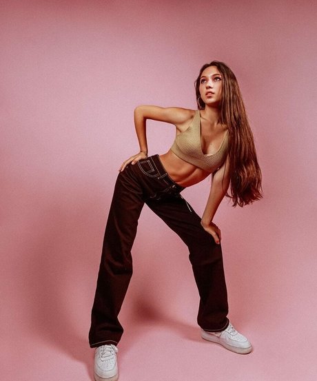 Alexia Barnechea onlyfans leaks naked