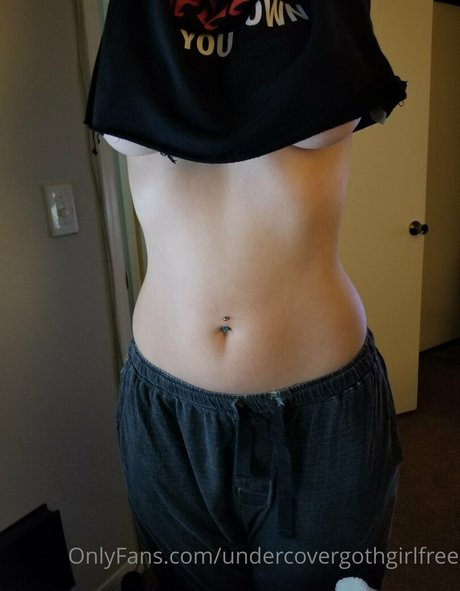 undercovergothgirlfree onlyfans free