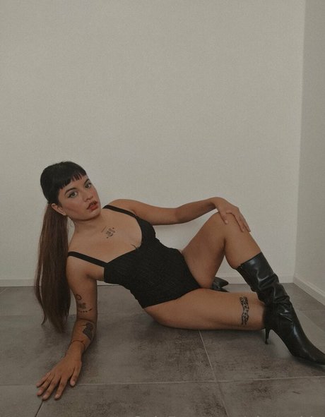 pietra blu onlyfans fotos