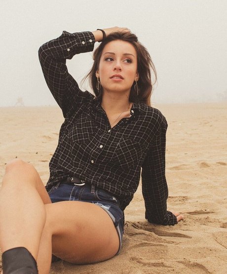 Serena Mello onlyfans pictures