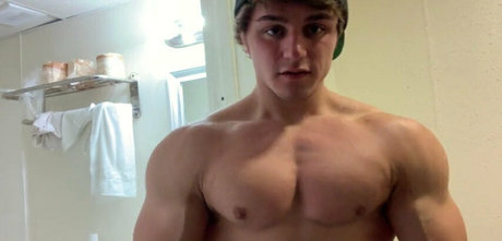 jamietylerflex onlyfans topless