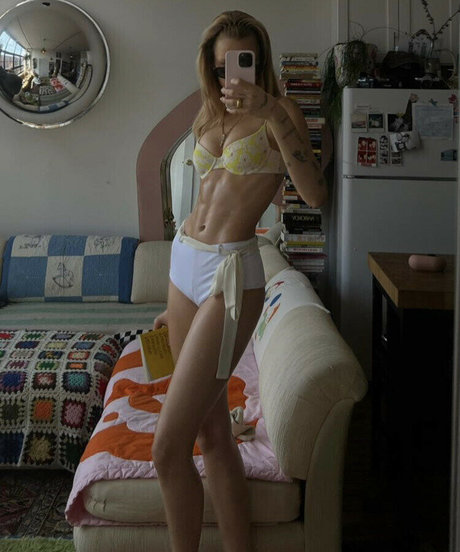 Lindsay Vrckovnik Linmick onlyfans post