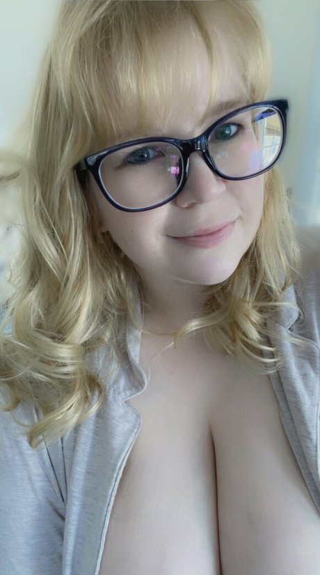 Abigail Ashryver onlyfans naked leaked