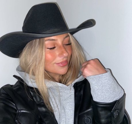 Abbey Wilson only fans nudes