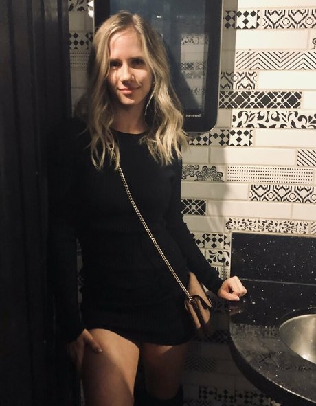 luxlovely111 leaked onlyfans sex tape