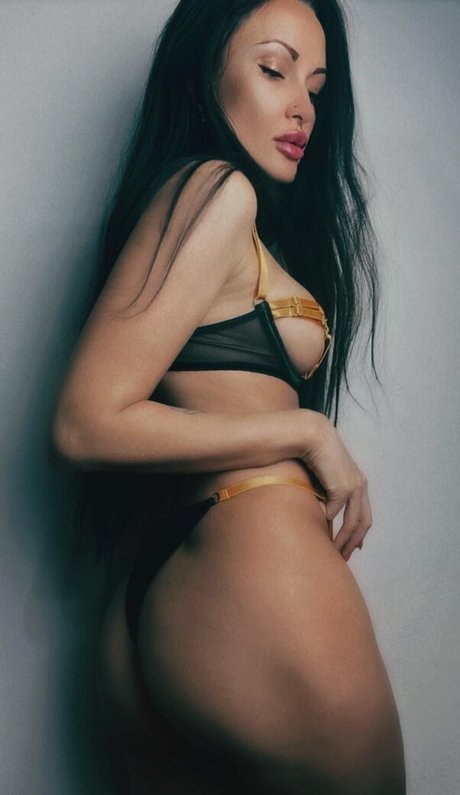 Tamila Flirt Couture only fans pic