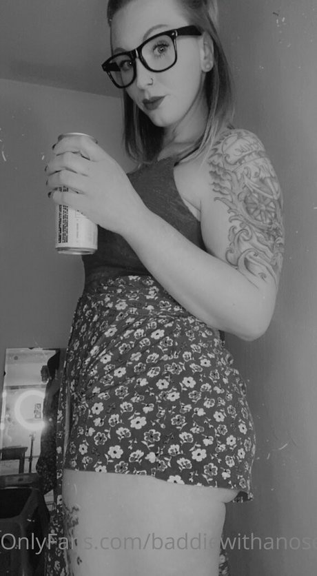 baddiewithanosering onlyfans pictures