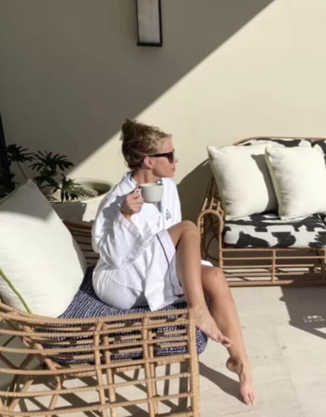 Cheryl Hines nude onlyfans pics