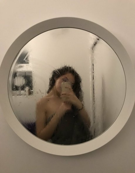 come lay with adile free only fans