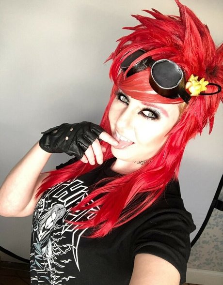 LisaLouWho onlyfans leaked