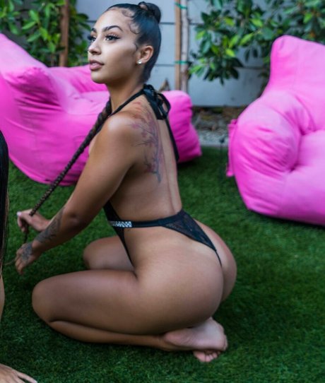 Soph1zzle nsfw onlyfans