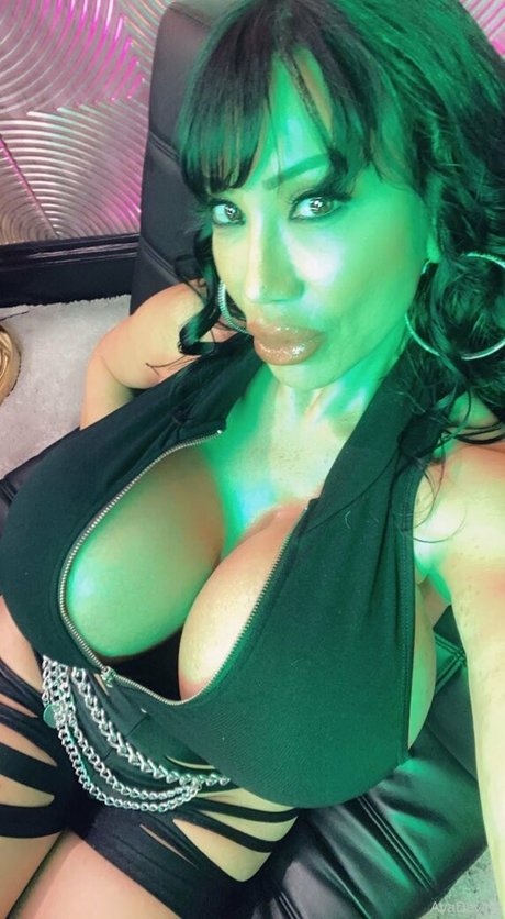 Ava Devine onlyfans model photo