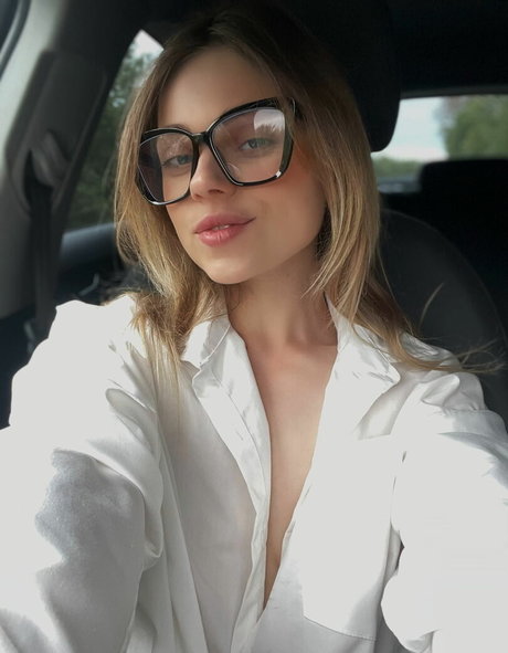 violetvelutto onlyfans explicit content