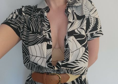 MarieAtwood only fans nude