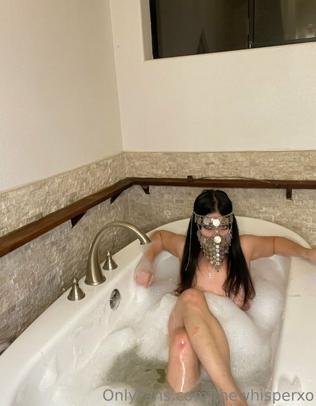 thewhisperxo onlyfans leaked pics