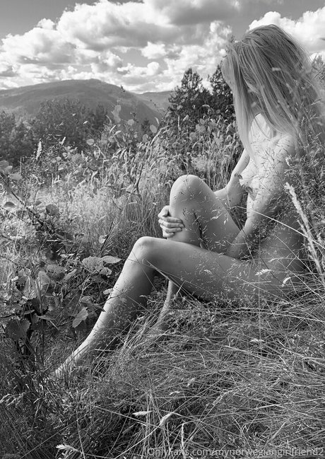 mynorwegiangirlfriend2 only fans naked