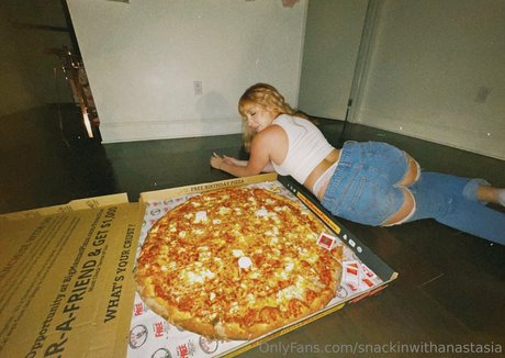 snackinwithanastasia porn onlyfans