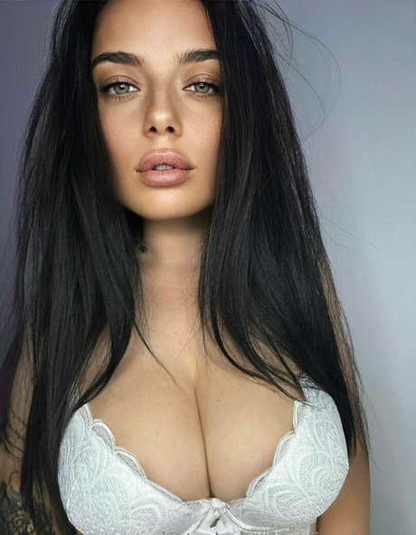 issabellaa onlyfans desnuda