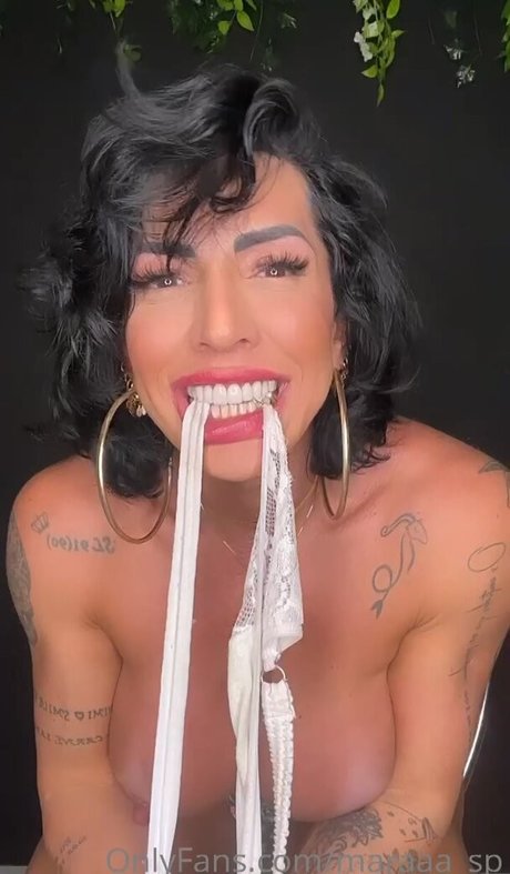 Mara Oliveira is on onlyfans