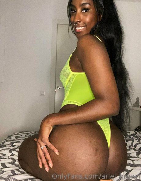 ariel brown onlyfans strip