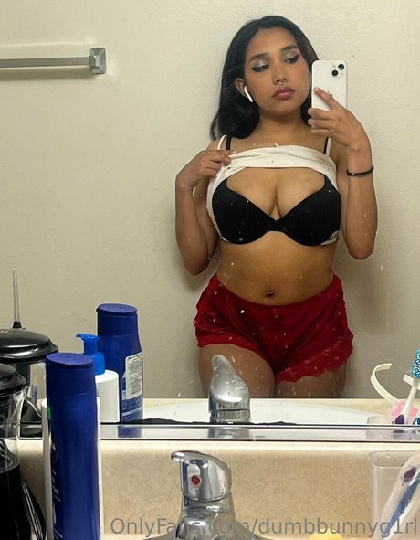 dumbbunnyg1rl onlyfans nude
