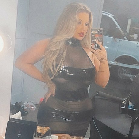 ashalexiss onlyfans sexy