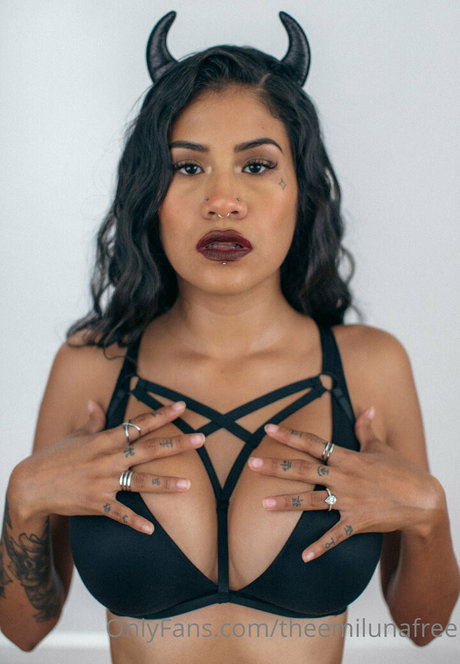 theemilunafree onlyfans content leaked