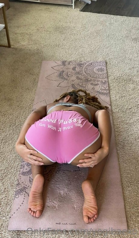 yogibaexo naked onlyfans