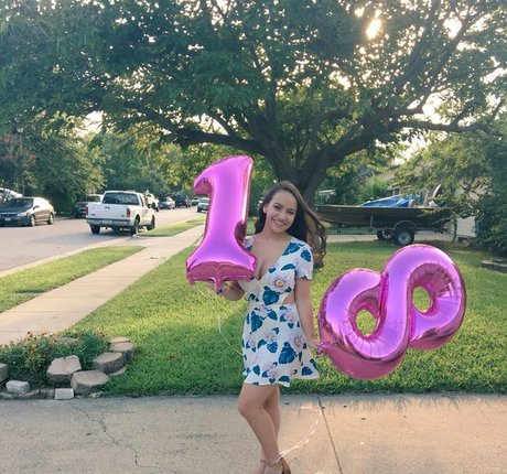 Ellie Johnston strip onlyfans