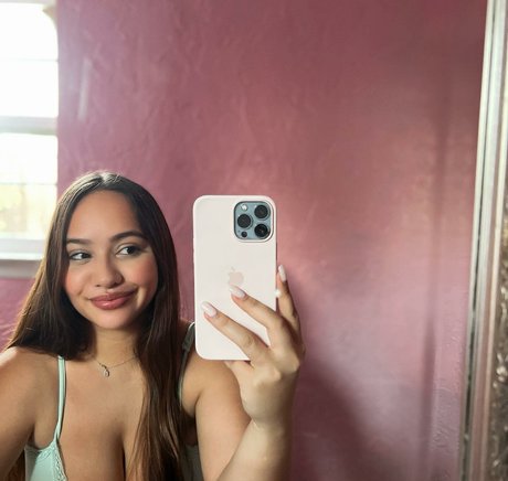 Ellie Johnston onlyfans free