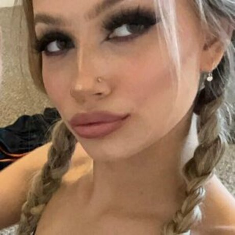 mariacheer18 leaked nude onlyfans