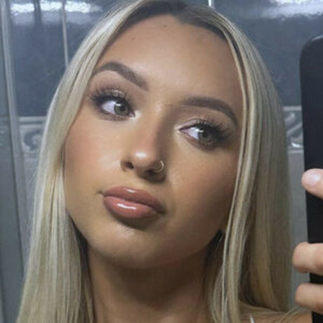 Ebony Saint Rose onlyfans xxx