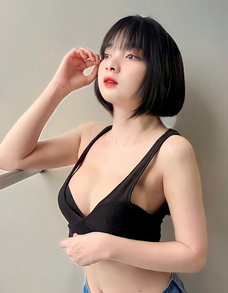 Phanomwan Chaiwayat onlyfans model photos
