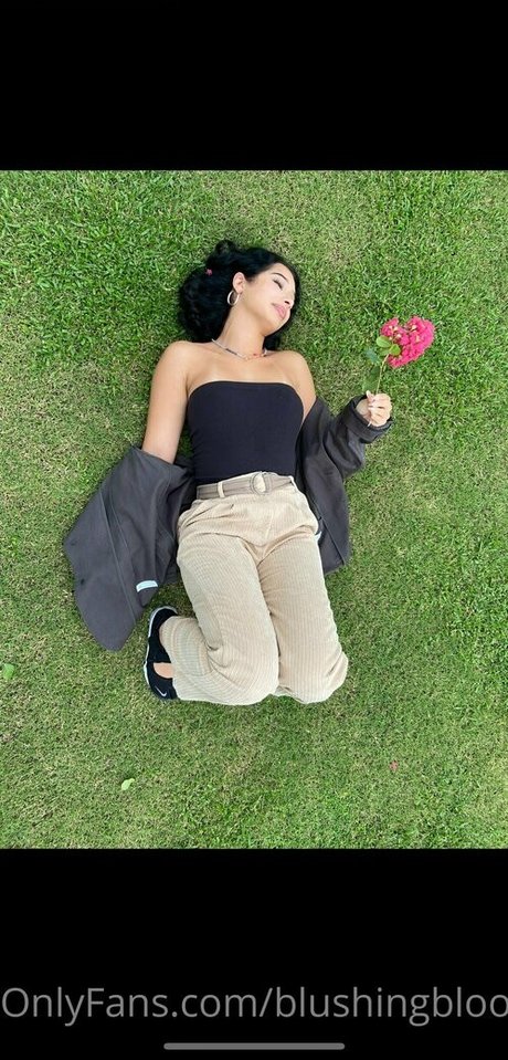 blushingblooms leaked onlyfans free