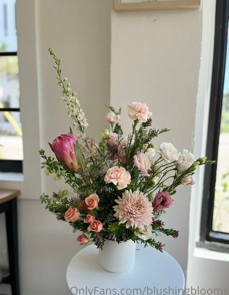 blushingblooms porn onlyfans leak