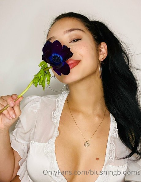 blushingblooms only fans porn